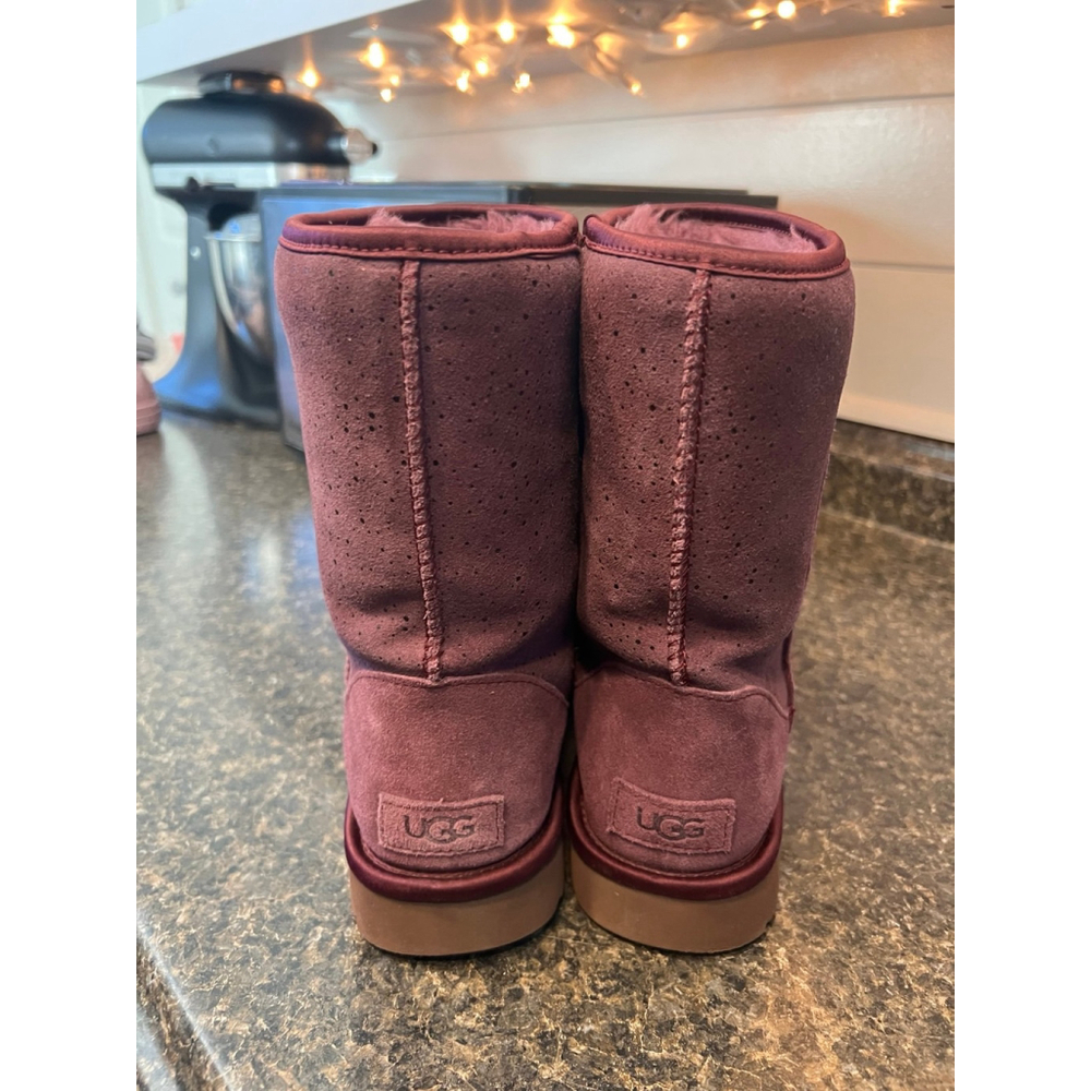 UGG® Women's Classic Short Metallic Booties Size 9 - Picture 6 of 11
